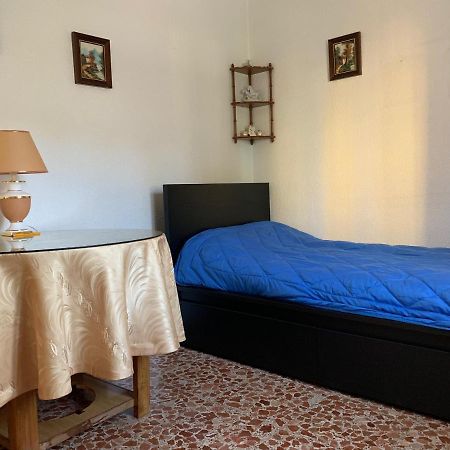 Apartments Plaza De Las Escuelas Аліканте Екстер'єр фото