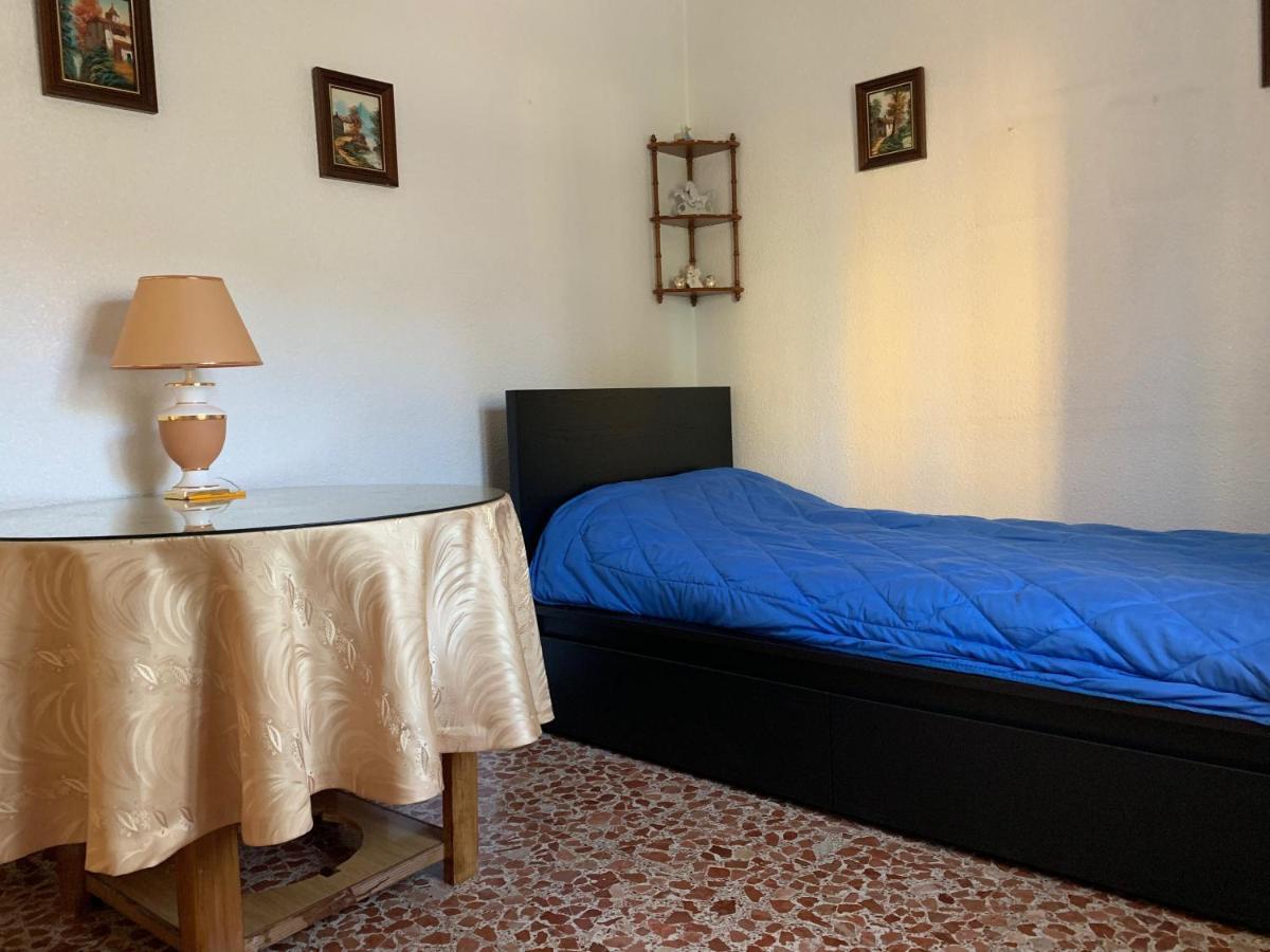Apartments Plaza De Las Escuelas Аліканте Екстер'єр фото